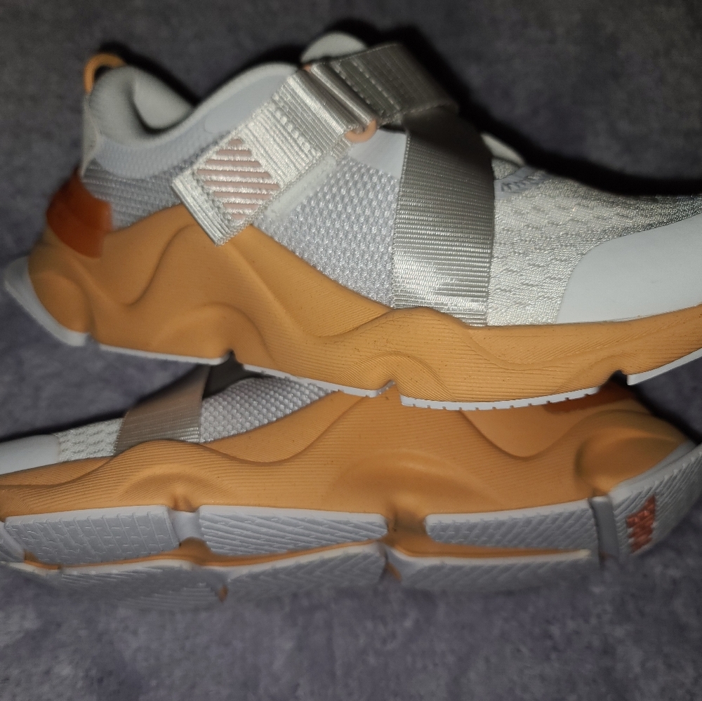 Sorel Sneakers - Picture 11 of 17